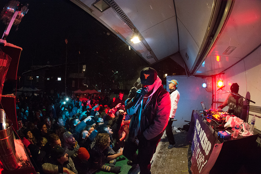 Bliss n Eso send the crowd into a frenzy, 2 February 2015