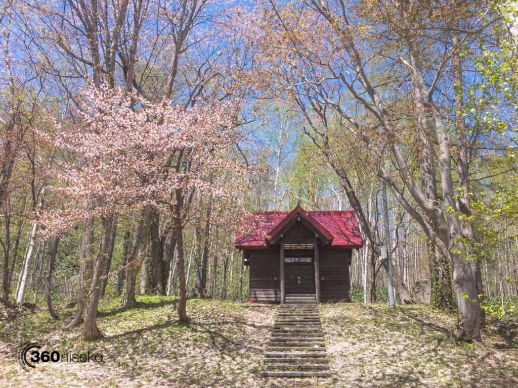 Hirafu Shrine, 8 May 2017